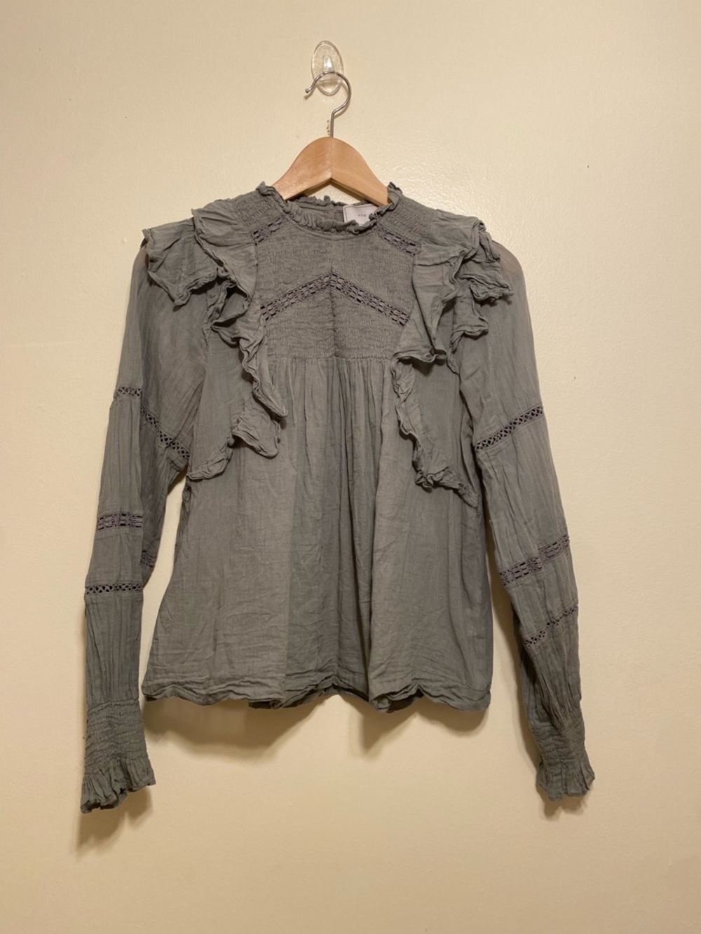 NEO NOIR Ruffled Long-Sleeve Peasant Blouse - GRREN . Size 36